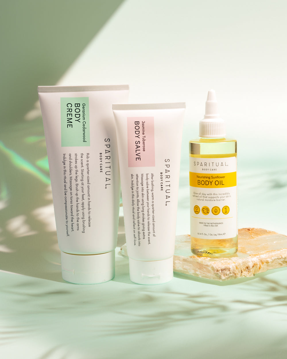 浴用化粧料 スパリチュアル ソークトニーク BOTANICAL_BODY_Three_Piece_Bun